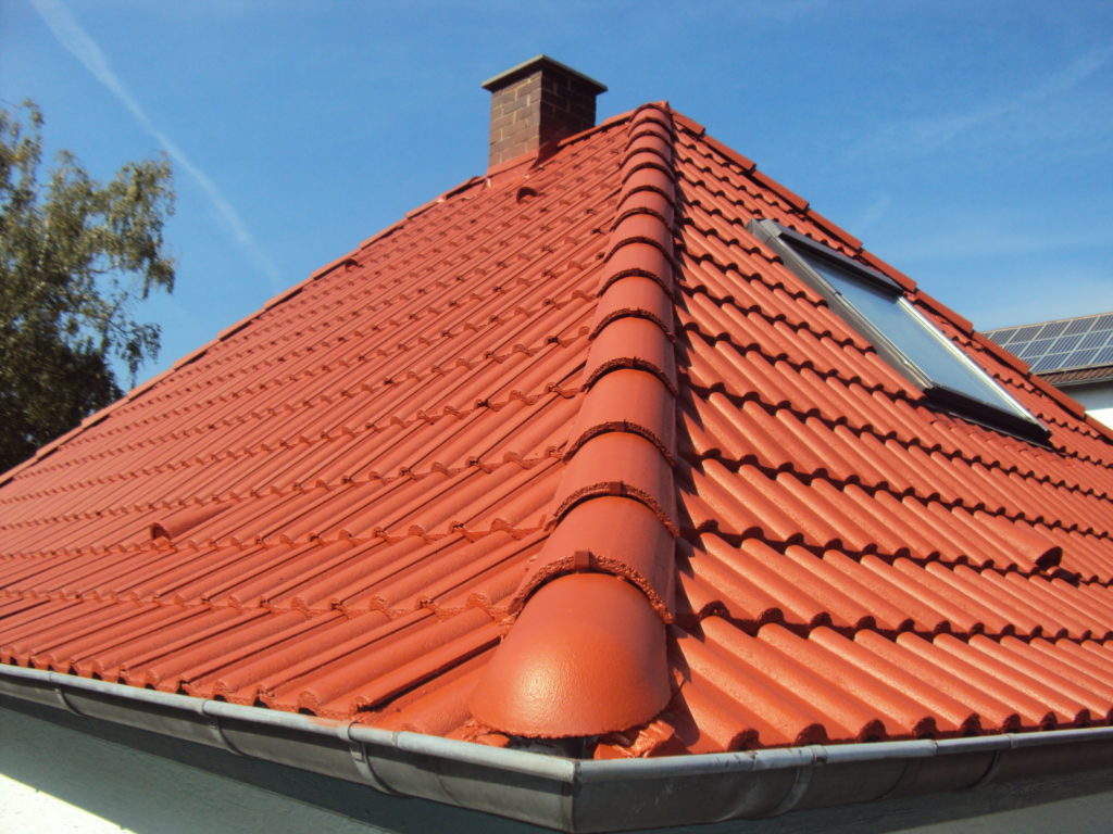 Dachbeschichtung in Ziegelrot
