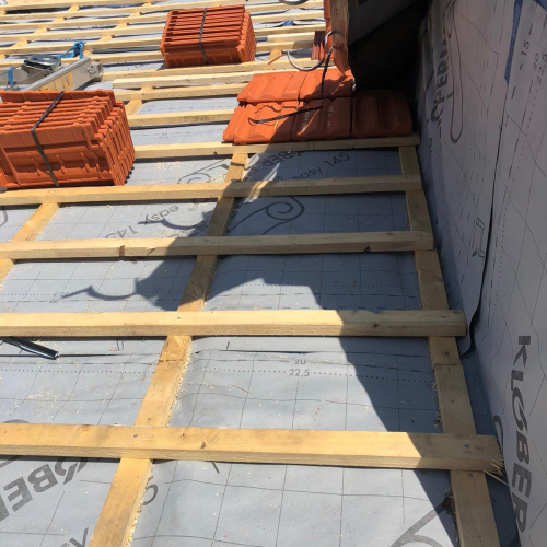 Dach und Fassade  an denkmalgeschütztes Altstadt-Objekt