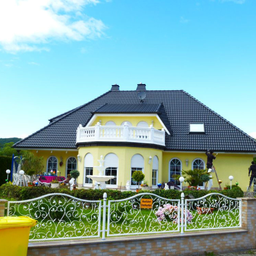 Dachbeschichtung in Anthrazit bei einem Eigenheim in Wächtersbach