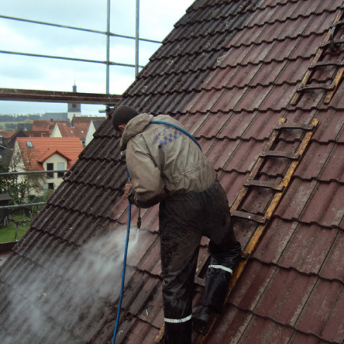 Sanierung des Daches eines 6-Familien-Hauses