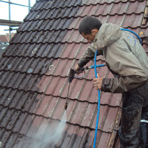 Sanierung des Daches eines 6-Familien-Hauses