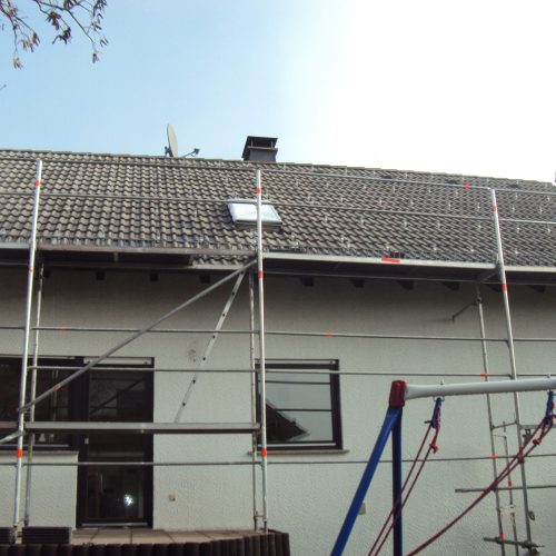 Dachsanierung bei Solaranlage