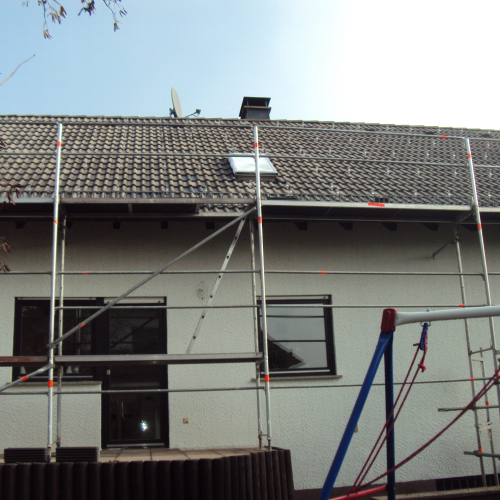 Dachsanierung bei Solaranlage