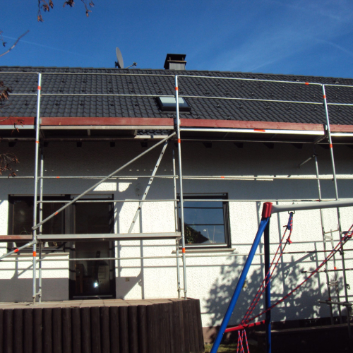 Dachsanierung bei Solaranlage