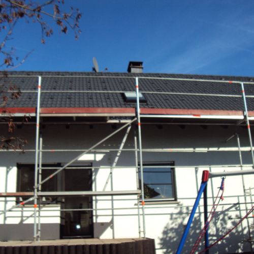Dachsanierung bei Solaranlage