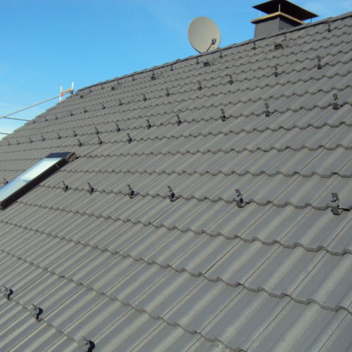 Dachsanierung bei Solaranlage