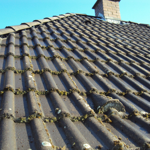 Dachbeschichtung in Ziegelrot