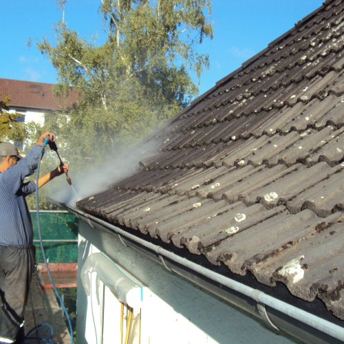 Dachbeschichtung in Ziegelrot