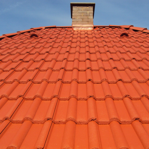 Dachbeschichtung in Ziegelrot
