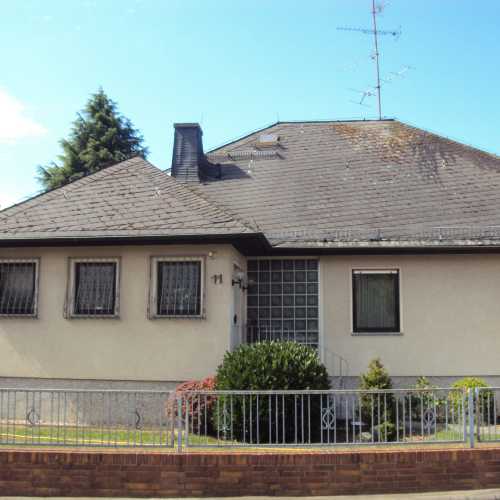 Dachsanierung und -beschichtung einer Villa in Fürstenfeldbruck