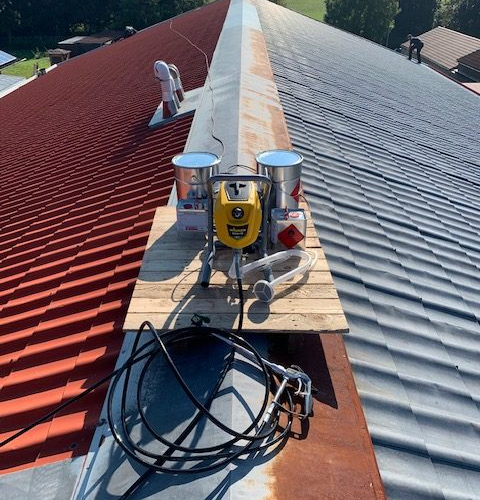 600 m² Blechdach Gewerbeobjekt - Dachsanierung durch Dachreinigung & Dachbeschichtung