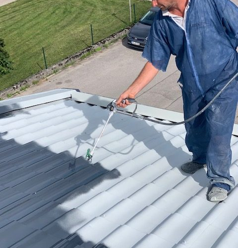 600 m² Blechdach Gewerbeobjekt - Dachsanierung durch Dachreinigung & Dachbeschichtung