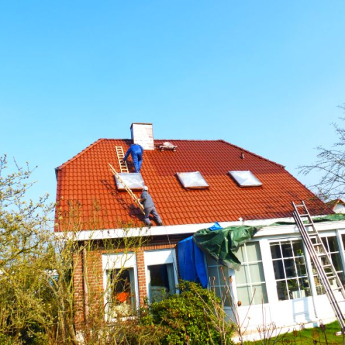 Sanierung eines Einfamilienhauses mit Krüppelwalmdach