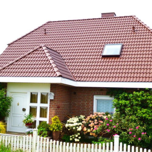 Sanierung eines Einfamilienhauses mit Krüppelwalmdach