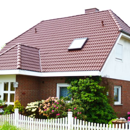 Sanierung eines Einfamilienhauses mit Krüppelwalmdach