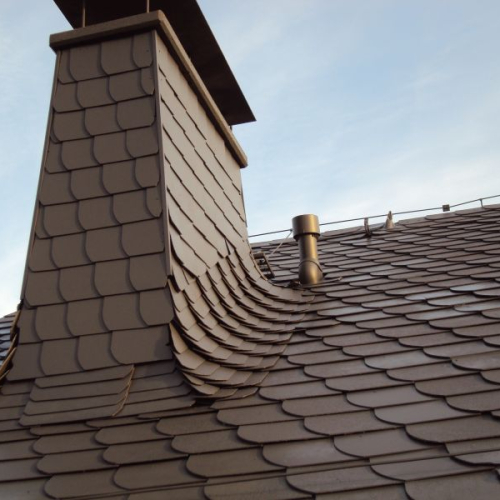 Sanierung und Beschichtung eines Kunstschiefer-Daches