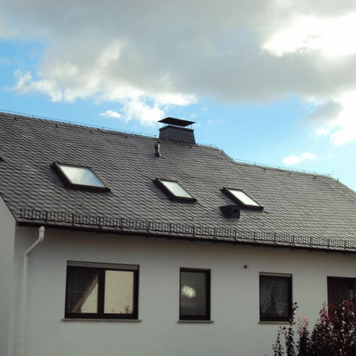 Sanierung und Beschichtung eines Kunstschiefer-Daches