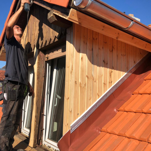 Dach und Fassade  an denkmalgeschütztes Altstadt-Objekt