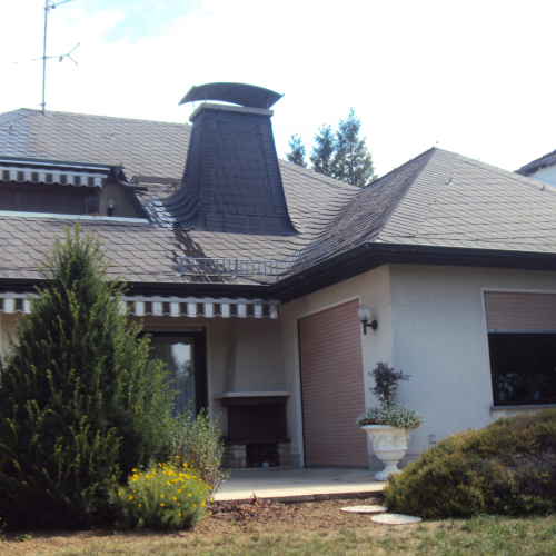 Dachsanierung und -beschichtung einer Villa in Fürstenfeldbruck