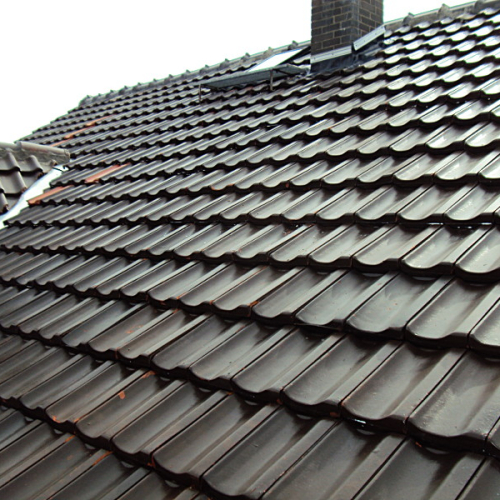 Dachreinigung und Dachbeschichtung am Tonziegel