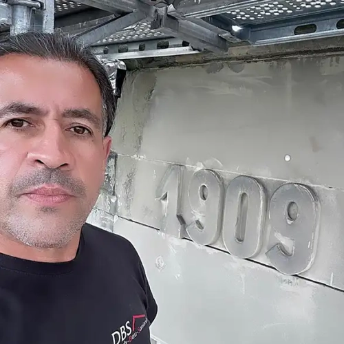 Historisches Gebäude komplett eingerüstet und Spenglerarbeiten ausgeführt