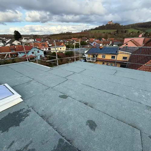 Sanierung eines Flachdachs mit 6° Gefälle in Hanau