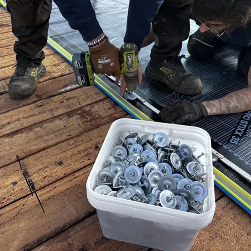 Sanierung eines Flachdachs mit 6° Gefälle in Hanau