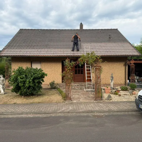 180m² Dachreinigung und NANO-TOP Premium Beschichtung in altfarben