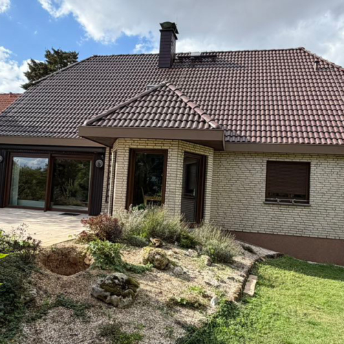 215m² dunkelbraun - Reinigung und Beschichtung NANO-TOP - Marderschaden